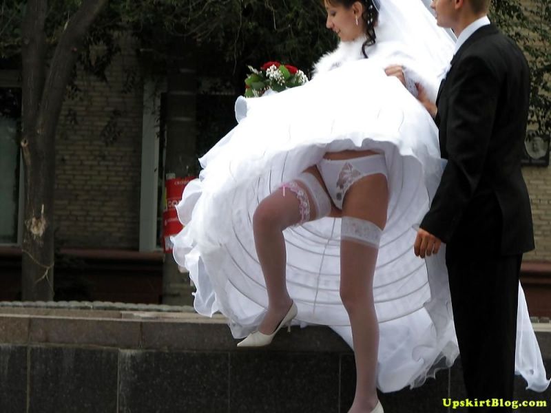 embarrassing wedding dress malfunctions