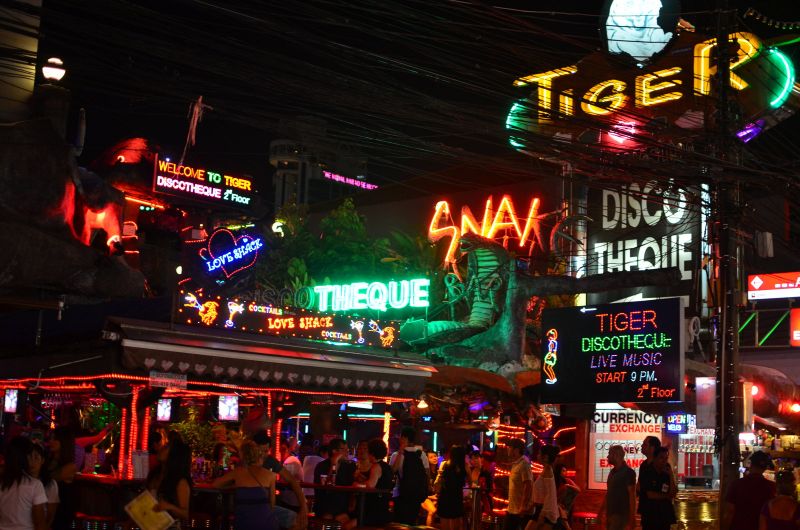 phuket thailand bars