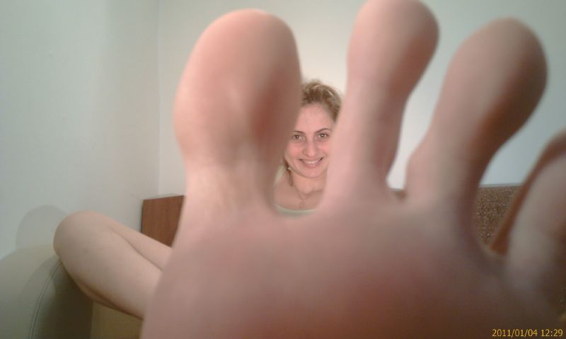 squished under giantess feet