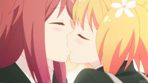 naruto yuri kiss
