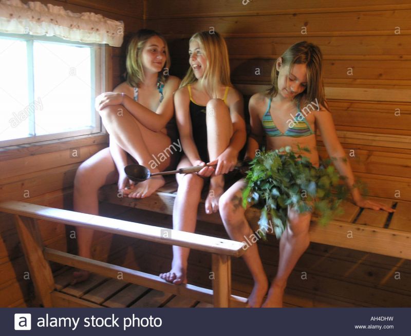 everyday nude girls sauna