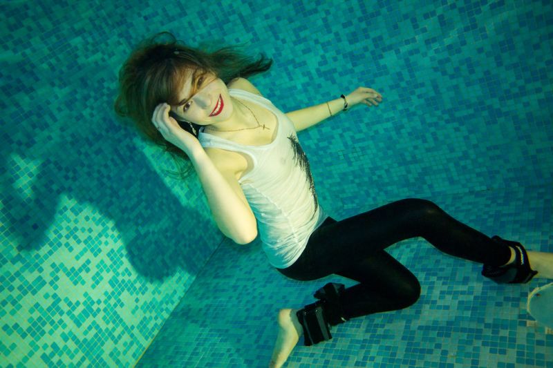 underwater drowning her