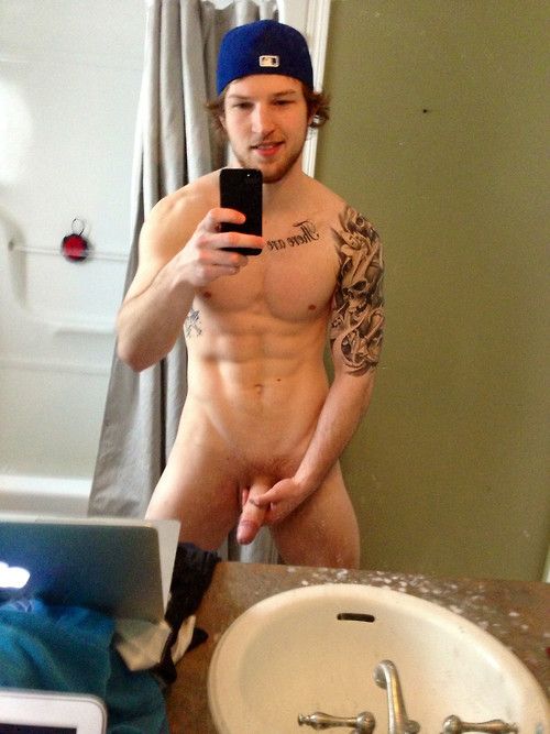 Hot Naked Guys Cum Selfies