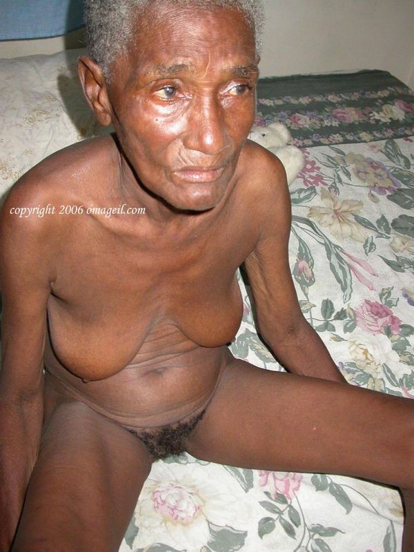 very old granny black pussy