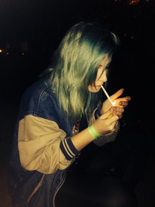alta vista girls smoking cigarettes