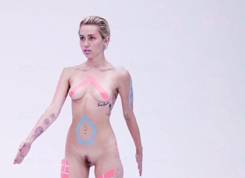 Nude sauna cyrus miley Miley Cyrus