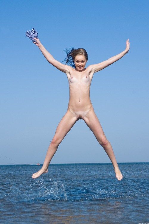 amateur sex on nude beach erection
