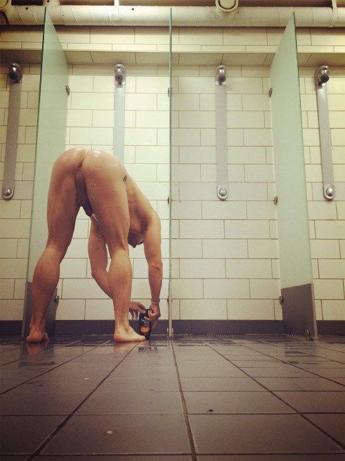 men masturbating in gym shower gif
