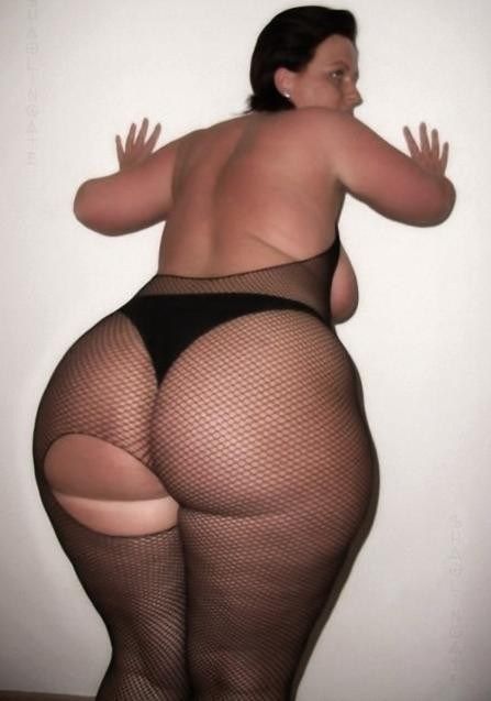 big booty mature women nude