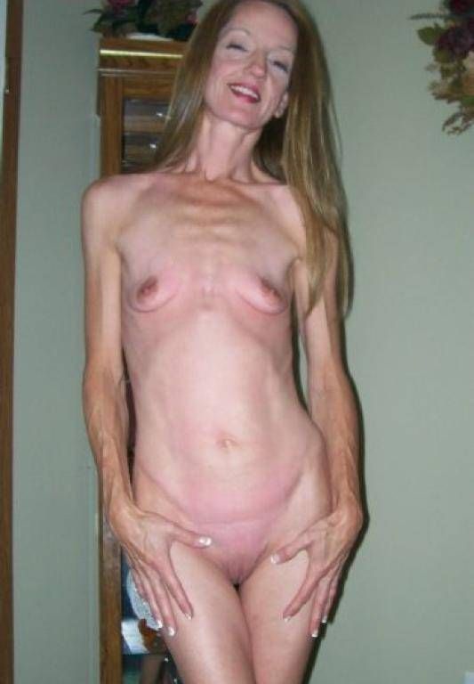 skinny milf nude