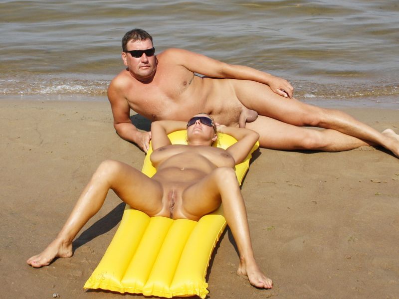women nude beach handjob