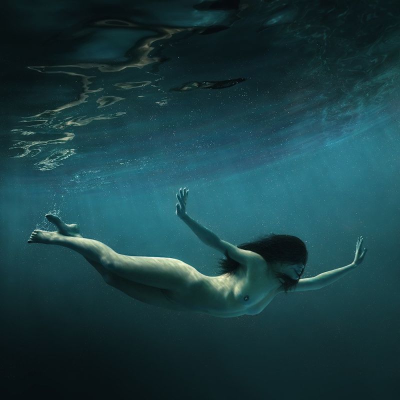 underwater nude scenes