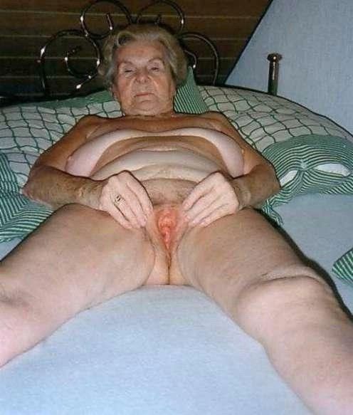 nude mature ass