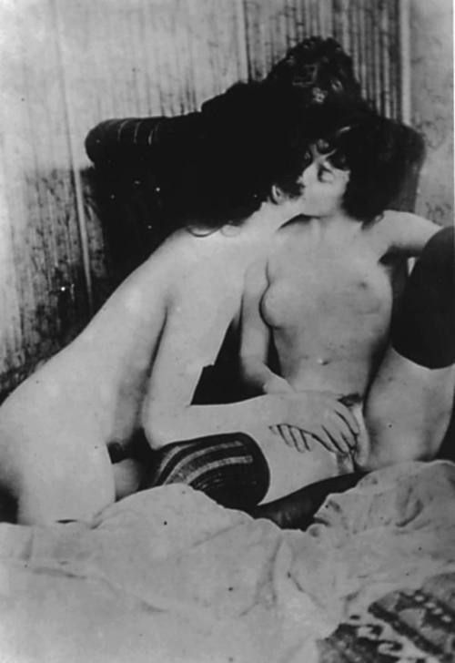 vintage clit licking lesbians