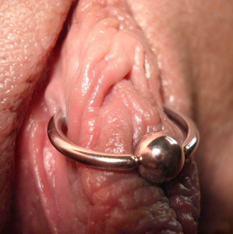 clitoris position