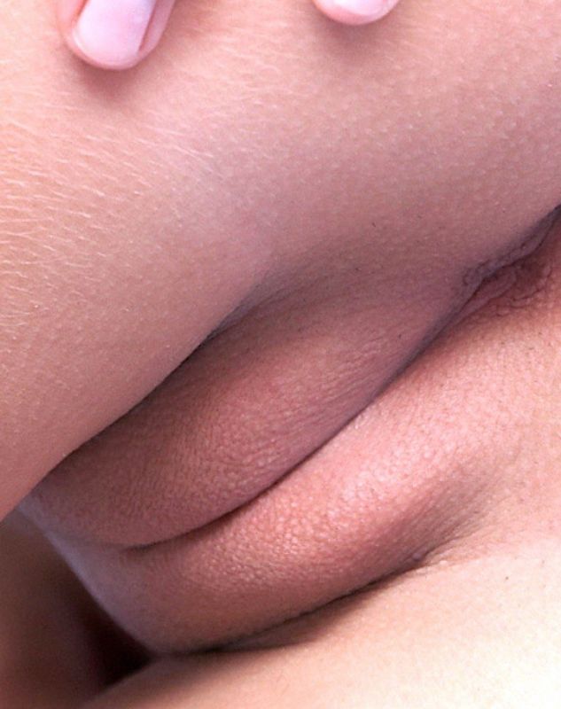 shaved pussy lips