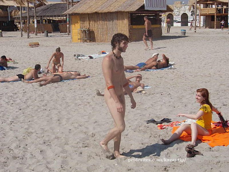 pretty nude beach couples