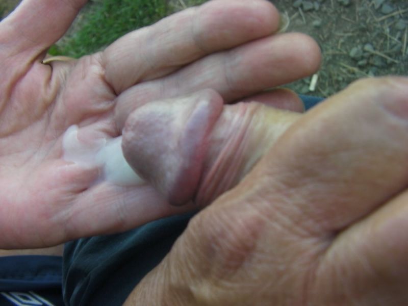 nude flashing penis