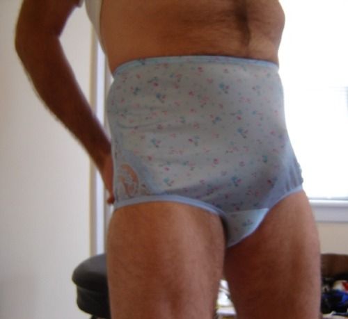 male selfie wearing pantyhose