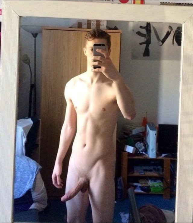 Nude cock selfie