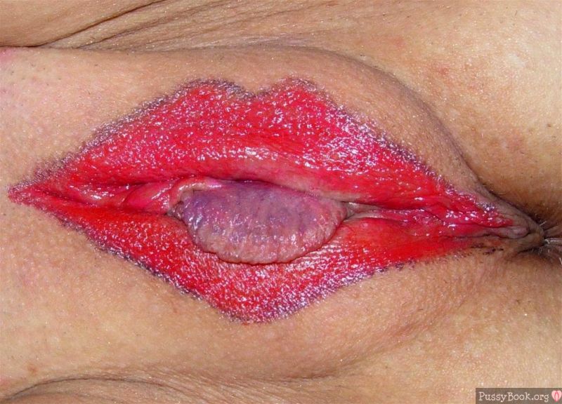 kiss pussy lips