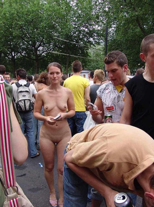 busty amateur naked women