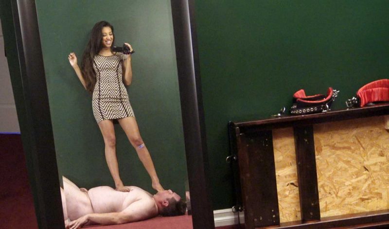women spanking men selfie