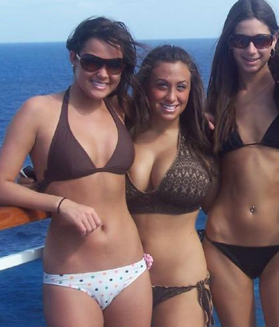 hot huge boobs in bikini
