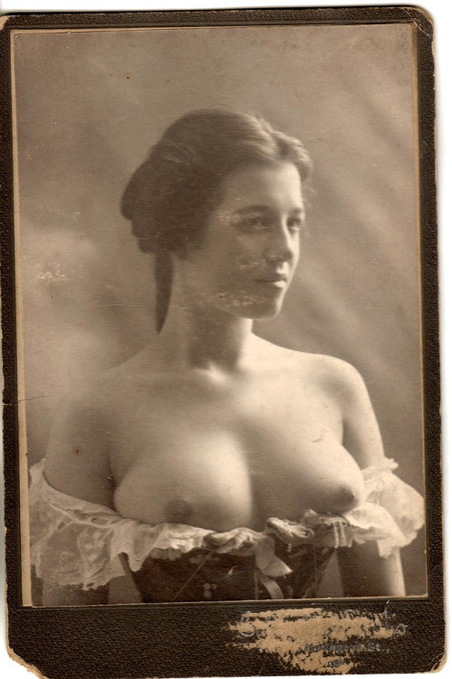 Vintage Nipple Pics