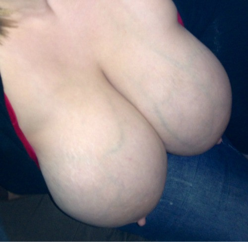 huge titties skinny