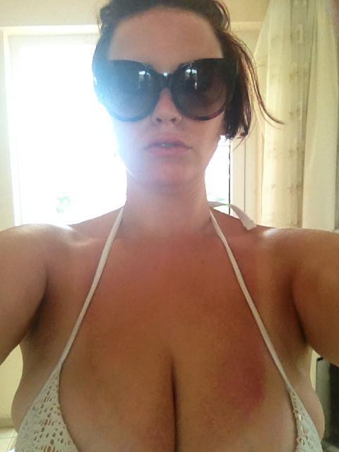 bra cleavage selfie cum
