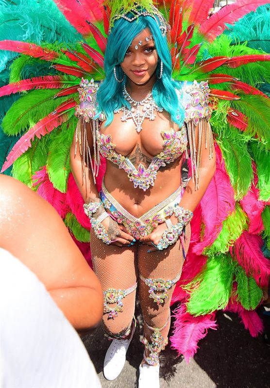 Bikini Photos Slip Leaked Rihanna Nip Festival Rihanna suffers