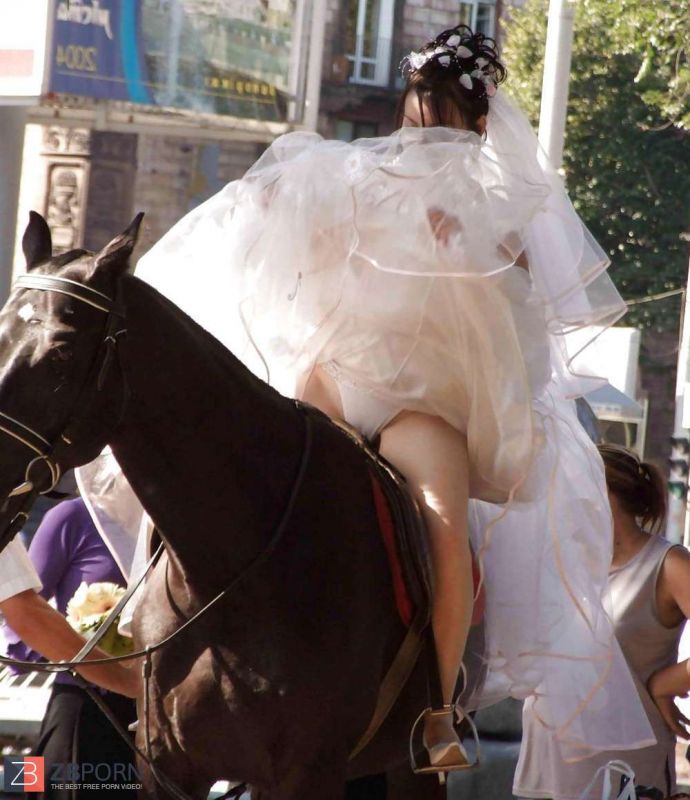pee bride dress