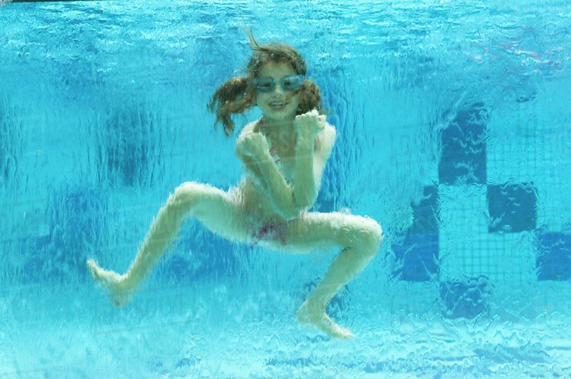 bouncing women underwater