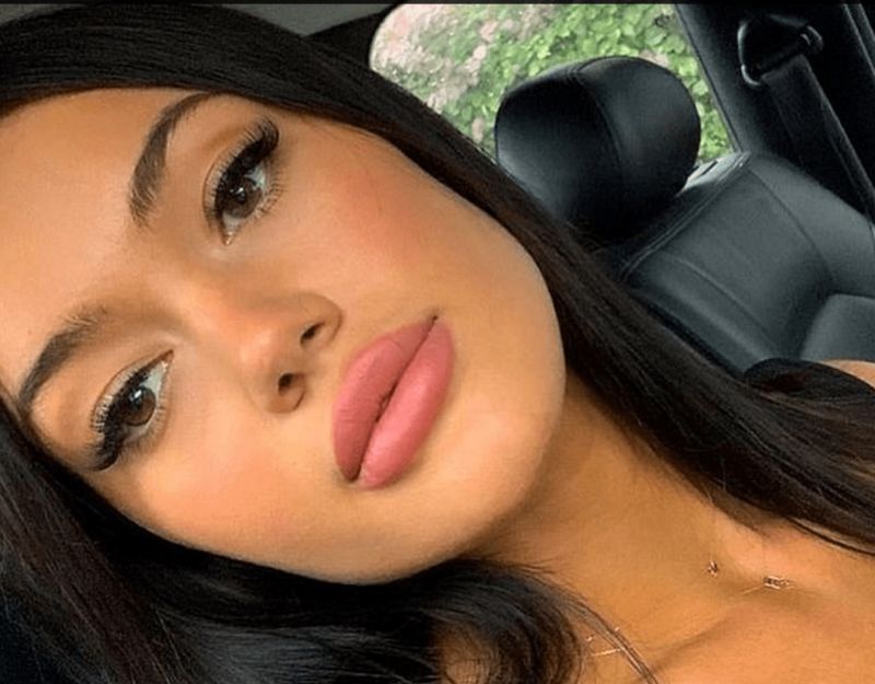 Instagram babe earns thousands by shaking boobs and 'selling sex