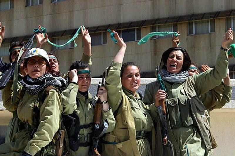 iran female soldiers