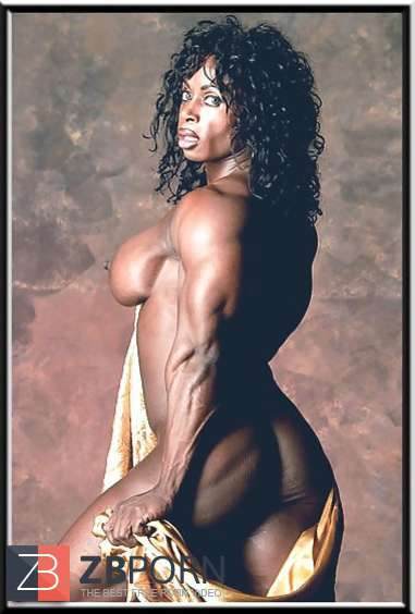 huge female muscle nude