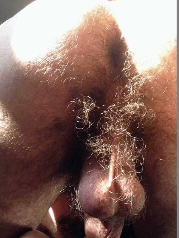 naked hairy man butt