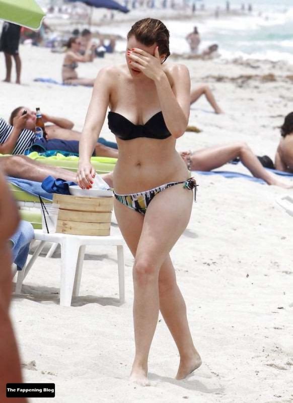 aimee teegarden no top