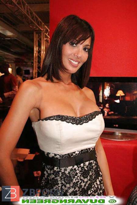 yasmine lafitte sexy