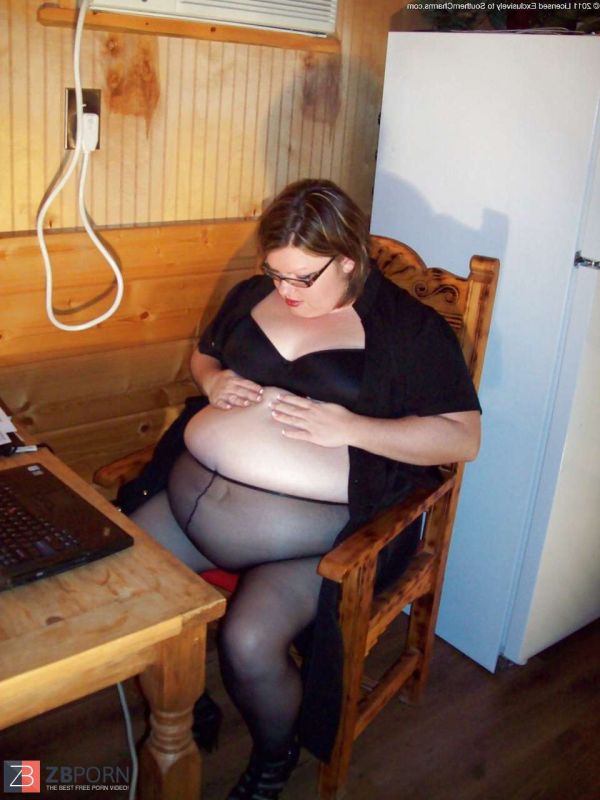 older amateurs women pantyhose feet