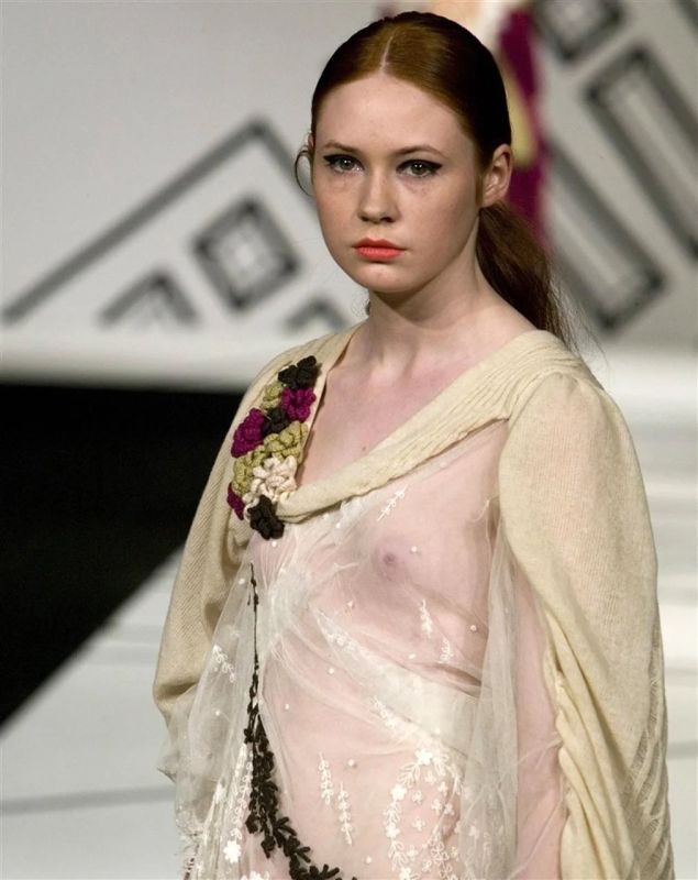 is karen gillan hot
