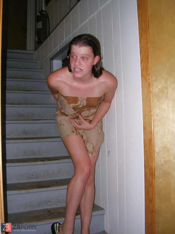 nude women flashing