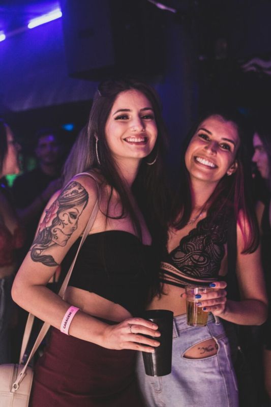 beautiful lesbian love