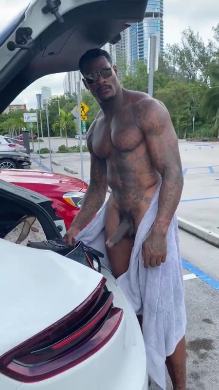 naked guy selfie dick