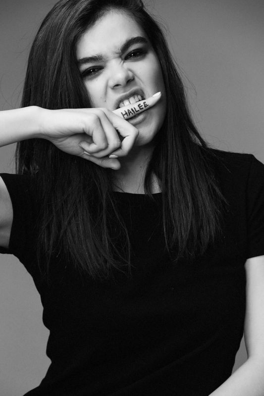 hailee steinfeld laying down