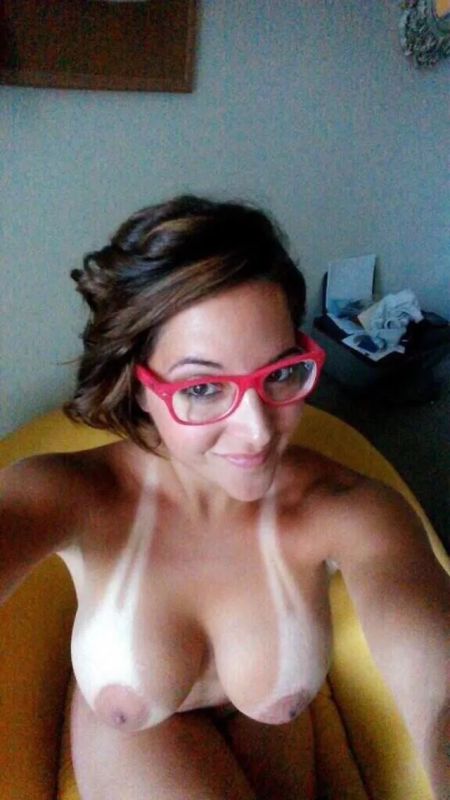 busty