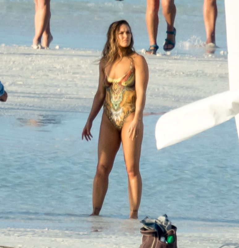 ronda rousey full body paint