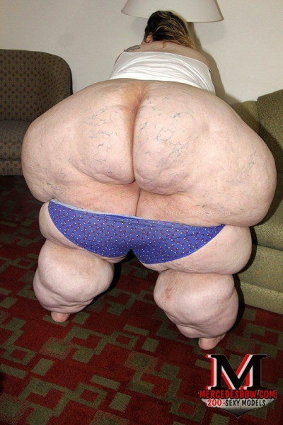 bbw braless