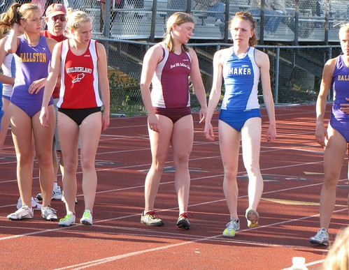 sport track and field girls